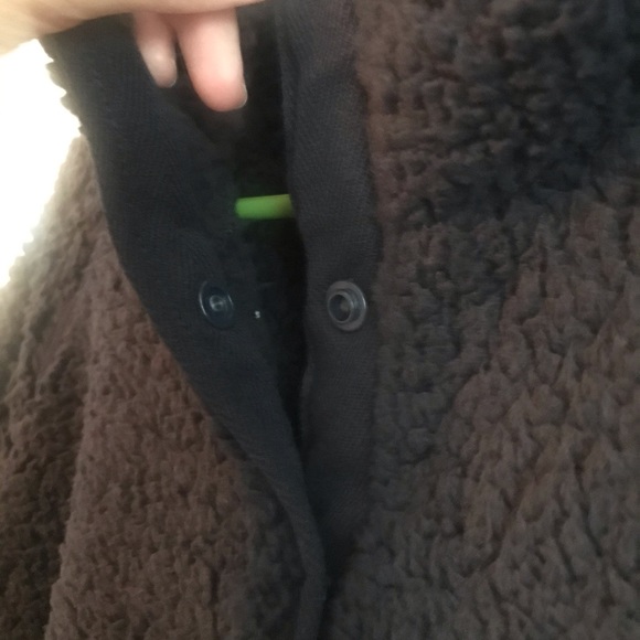 Sherpa pullover in black - Picture 5 of 6